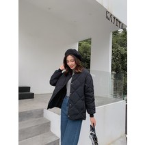 2021가을과 겨울 새로운 다이아몬드 고치 화이트 오리 다운 재킷 여성 느슨한 짧은 라운드 넥 라이트 코트 클리어런스