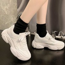 여성 운동화 상큼 바랄 패션 코디 새학기 코디 나들이 상큼발랄 쇼핑사이트 용편한신발 봄꽃구경 패션