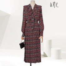 윈(une)[77까지][실크혼방]플라운스리본넥플리츠원피스