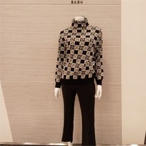 모스코나 NC05 사각M로고쟈카드터들넥스웨터 MOKL232Z1