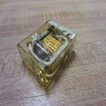 IDEC RH2B-UAC110-120V POWER RELAY DPDT 120VAC 10A PLUG IN, 1