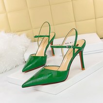 Beauty&Tale 자수 에나멜 펌프스 펀칭 일자 스트랩 샌들 9.5CM