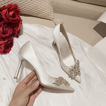 웨딩슈즈 새틴 스틸레토 힐 프로포즈 셀프 촬영 본식 피로연 연주회