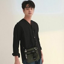 가방팝 에이지그레이 AG24FKH 사코슈 카키 미니 크로스백