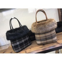 겨울철 코디 완성 체크무늬 밍키 토트백 캐시미어