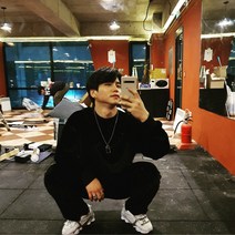 오버핏 벨벳 트레이닝복 세트