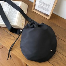 프라다나일론힙색