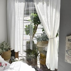 24b6d129-1a27-4e8f-abd9-53e3aeba7e8f.jpg