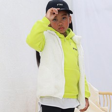476cb77e-32f1-45b3-b3b9-5285483ed8c4.jpg