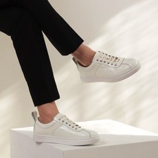 남성흰색신발이태리