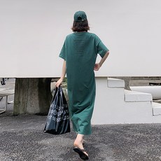 유니제이 헬리 러브 영문 프린팅 반팔 롱 원피스