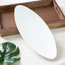 花樹內部空心橢圓形桌子, 單色