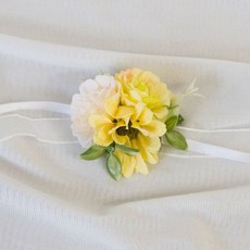 노란꽃코사지