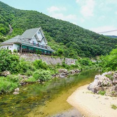 계곡 펜션