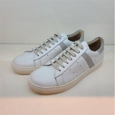 에이지스니커즈