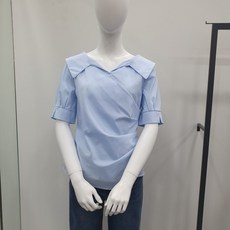 로엠 오픈카라 랩 블라우스