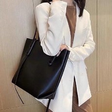 fb7e2cd8d43cde5a05304b9a73733772fc9e61d3513e390c144cc7f8e444.jpg