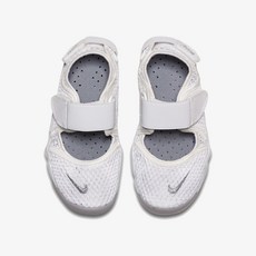 나이키에어리프트베이비