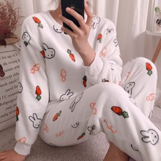 a2cf0e48ca66e1b6a19f6cea7c8ff3cfaf606fa44d5eb026edbf268815c6.jpg