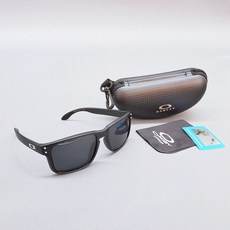 홀브룩 무광블랙 테 & 블랙 렌즈 (실버서클) (Oakley Holbrook Sunglasses)