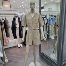 시슬리점프수트
