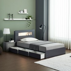 34ffa6c8603927cd4f2361aed19fa0c1f12dbe1e3c8ae8c82d466713a016.jpg