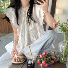 프릴나시블라우스