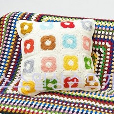 뜨개모티브쿠션