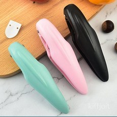 굿즈컴바인 스토어 밤 덕후 눈돌아가는 만능 밤 칼집가위, C. 밤따개 그린+블랙+핑크, 1개