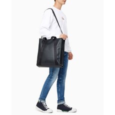 캘빈클라인진 ACC 페블 PU소재 비즈니스 캐쥬얼 토트백 HH2429P1100
