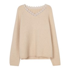 페이크카라브이넥