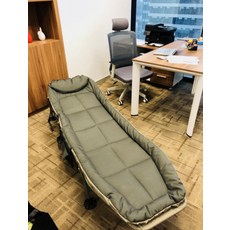 원룸 접는 자취침대 접이식쇼파 이동식 사무실 병원간이침대 휴대용 캠핑 휴대용 야외 단순 캠핑 침대.