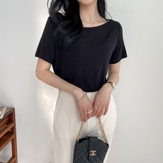 입술넥티셔츠
