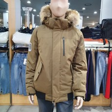 520f728c522194712e67090f153a56c1928aa4d9c61367a9bc118cb8acb9.jpg