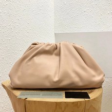 연예인 가방 클러치백 명품 가죽 만두백
