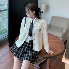 e6a533ade44aa00a7418fd75cee4d01740beee214935d2769e8c1f18f1d1.jpg
