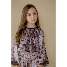 [갤러리아] 매직에디션[매직에디션] 팔라이스로얄 플라워벨벳 블라우스 RP04 TS204
