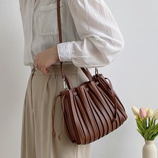 카멜브라운라라위빙메쉬미니토트백카멜브라운 TOP01