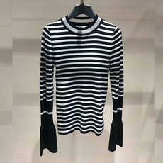 아마레이슈 여성의류 겨울 가을 흑백 스트라이프 단가라 나팔소매 라운드넥
