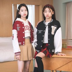 더데이걸 산본점 **23년가을신상**@스포티하고 캐쥬얼하게 입기 좋은 크롭 야구점퍼~~보이쉬한 느낌에 어디에든 코디하기 좋아요~~