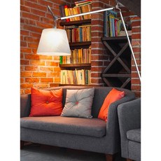 아르떼미데플로어램프