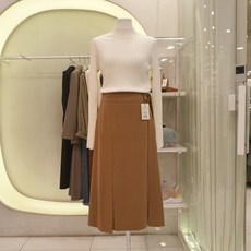 63e36c90cf4b79225ab2b1eef39c1779bf671fcee584a1b2a8e9b632058e.jpg