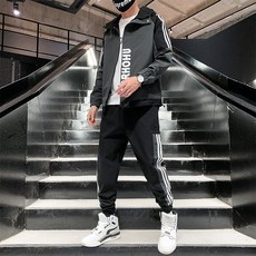 4c4bde8b9bdfcd60f638c339052b595d3c388d5167b830ba26f47ac9c91f.jpg