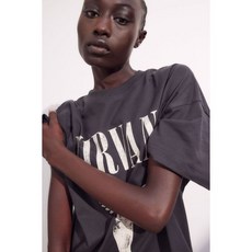 H&M 프린트 롱 티셔츠 - 다크 그레이/너바나