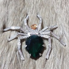 거미브로치