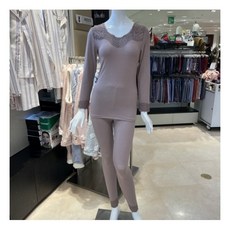 270a33a592fdfac1fd9181f56a49241a8201112c71d62712eb7c93e74169.jpg