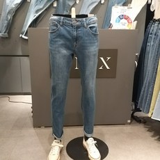 db13fd66e5b27a7b4ba5ecd1df67cfecc33acfdf130d9e30a936a33e8005.jpg