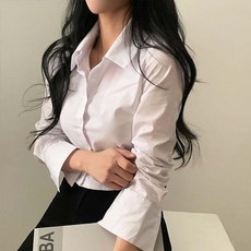 어반룩북 오피스룩 긴팔 소매 포인트 기본 이너 크롭 셔츠 반룩북 오피스룩 긴팔 소매 포인트 기본 이너 크롭 셔츠