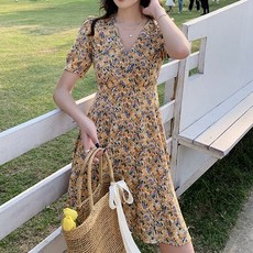 써스데이아일랜드스커트 TOP01