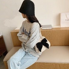 3c7d29a1beaaa40f22cc19f5639db073d541438734682c52deb5f1645679.jpg